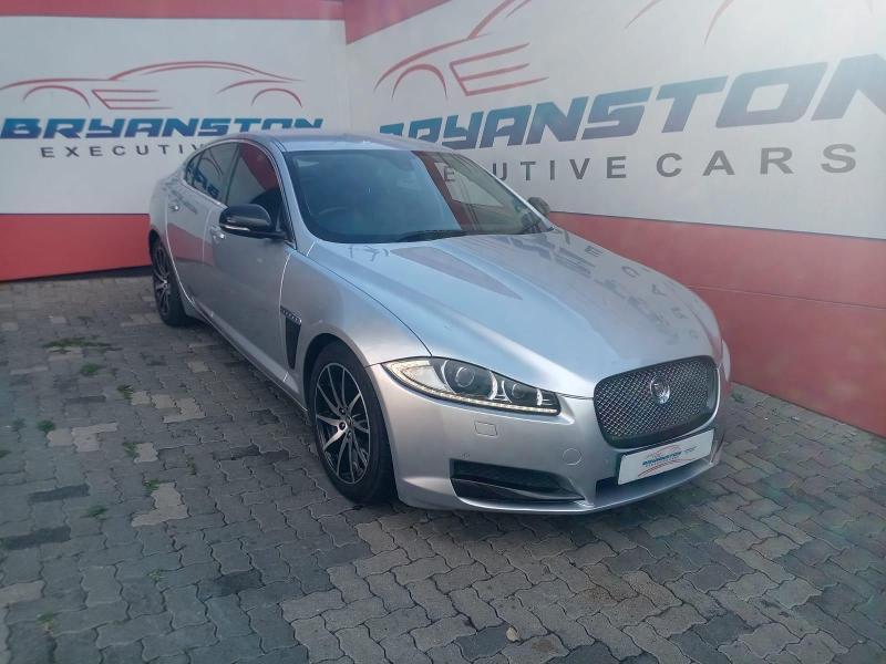 Jaguar SEDAN